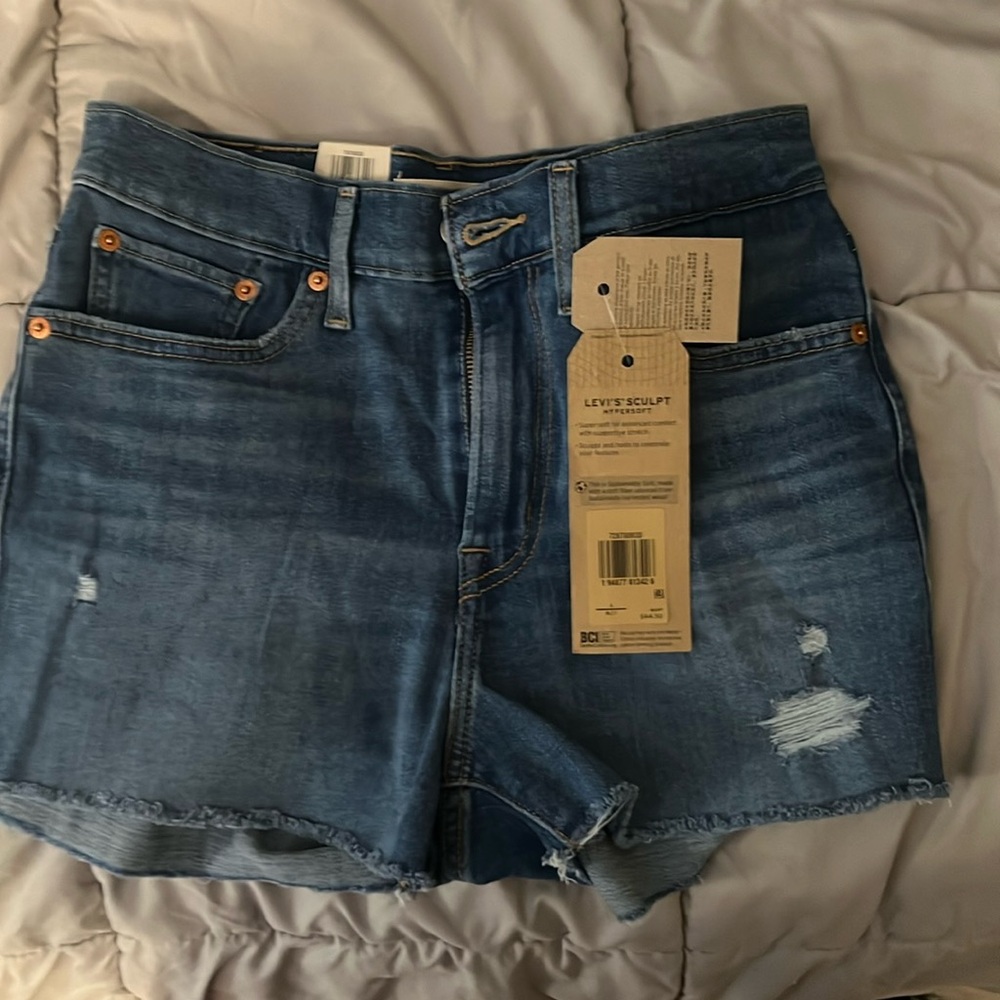 New with original tags never worn